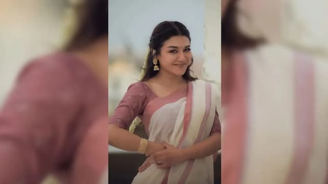 বাঙালি সাজে নজর কাড়লেন জয়া