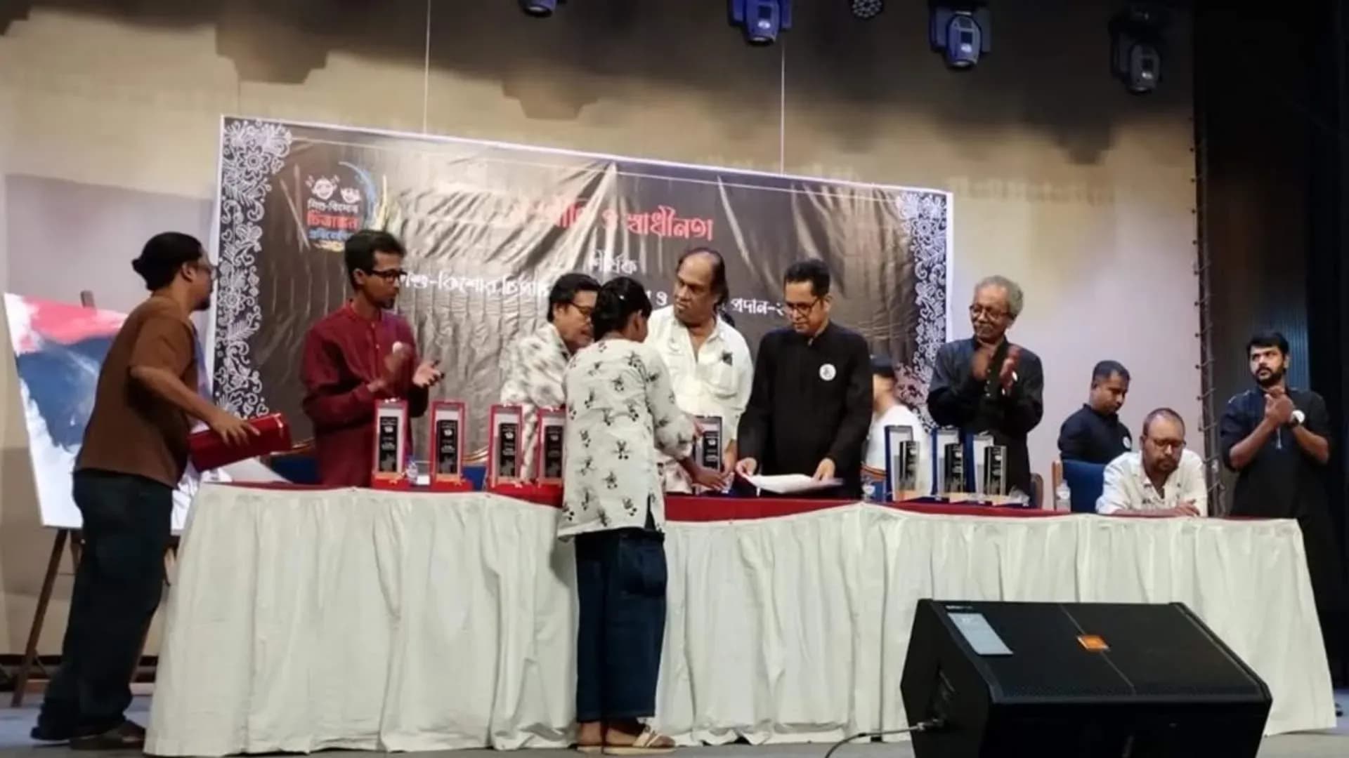 শিশু-কিশোরের রঙ-তুলিতে সম্প্রীতি ও স্বাধীনতার গল্প