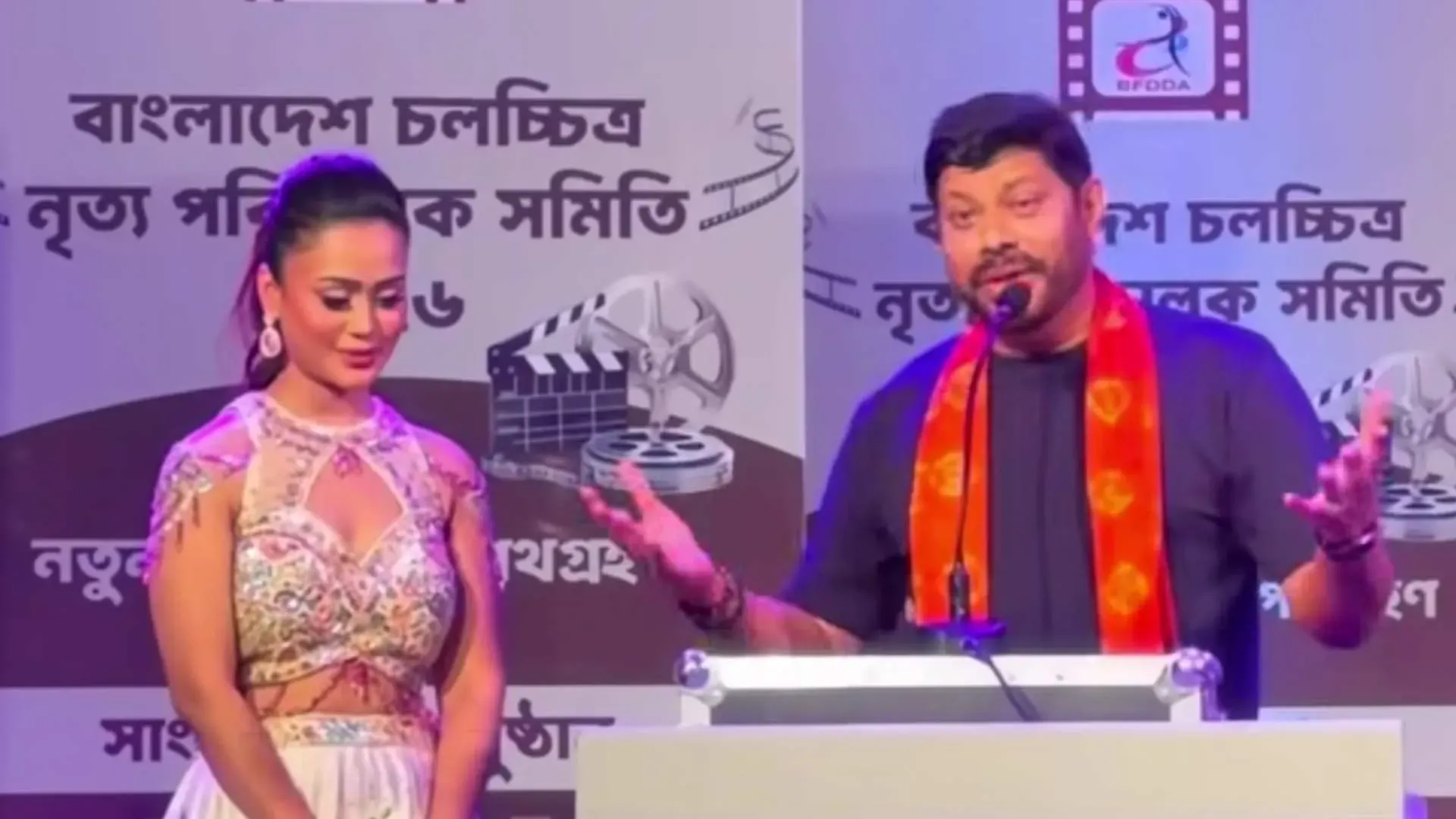 চলচ্চিত্র পরিবারের ভালোবাসায় মুগ্ধ উপস্থাপিকা বারিশা হক