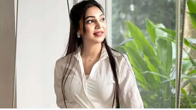 রাত ১০টার পর আমাকে কেউ ফোনে পায় না: প্রভা