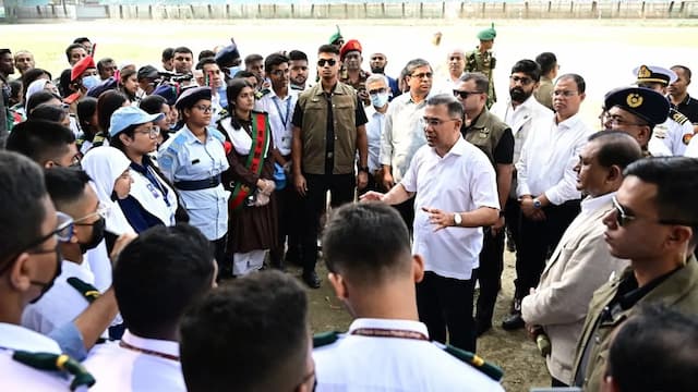 সবুজ ও পরিচ্ছন্ন দেশ গড়তে তরুণদের এগিয়ে আসার আহ্বান প্রধানমন্ত্রীর