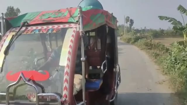 শেখ হাসিনার দেশে ফেরার ঘোষণা দিয়ে এক উপজেলায় মাইকিং
