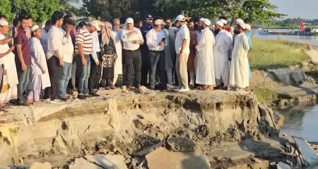 এশার নামাজ পড়ে যান মুসল্লিরা, ফজরে গিয়ে দেখেন ‘মসজিদ নেই’