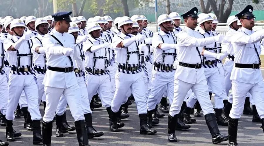 কলকাতায় মুসলিম পুলিশ সদস্যদের দাড়ি রাখা নিষিদ্ধ