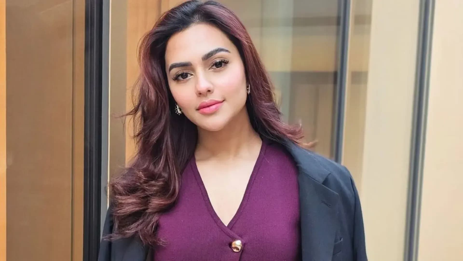 বিয়ে নিয়ে মুখ খুললেন নুসরাত ফারিয়া