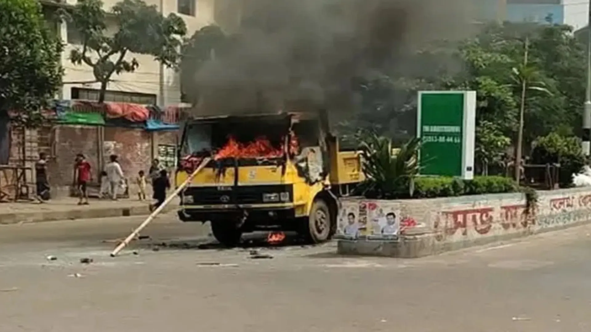 মিরপুরে উচ্ছেদ অভিযানে হামলা-ভাঙচুর, গ্রেপ্তার ২৬