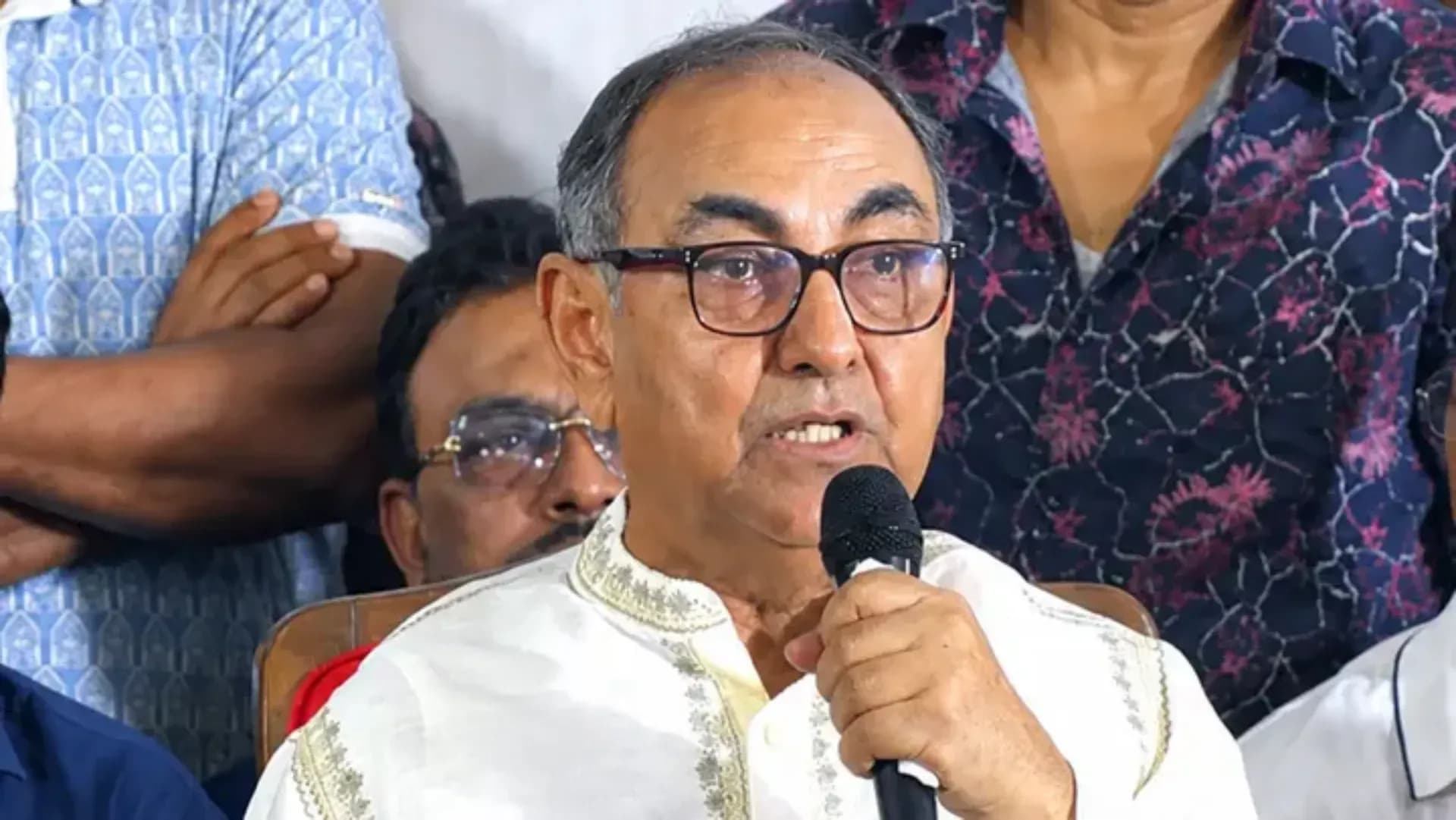 আওয়ামী লীগ নেতারা কিন্তু আসা শুরু করেছেন: মির্জা আব্বাস  ডেস্ক রিপোর্ট