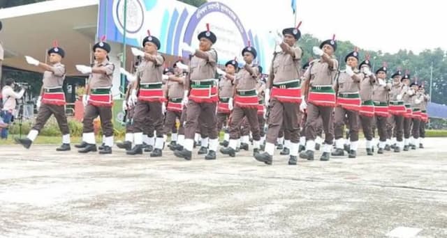 দীর্ঘ ১৯ বছর পর চাকরিতে ফিরলেন ২৪৬ পুলিশ কর্মকর্তা