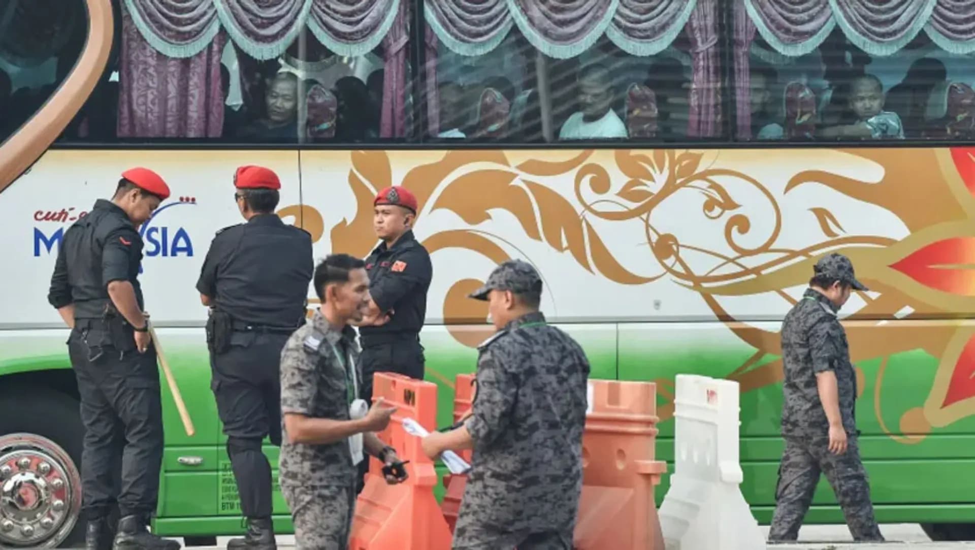 নিরাপত্তা ঝুঁকির মধ্যেই রোহিঙ্গাদের মিয়ানমারে ফেরত পাঠাচ্ছে মালয়েশিয়া