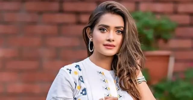 তানজিন তিশাকে এবার আইনি নোটিশ, আপত্তিকর ছবি-ভুল তথ্য ছড়ানোর অভিযোগ