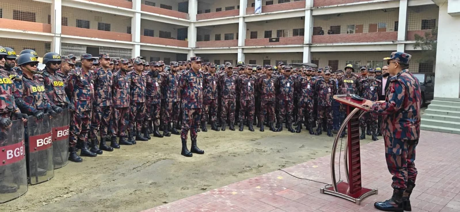 বিজিবিতে বিশাল নিয়োগ, এইচএসসি পাশেই আবেদন